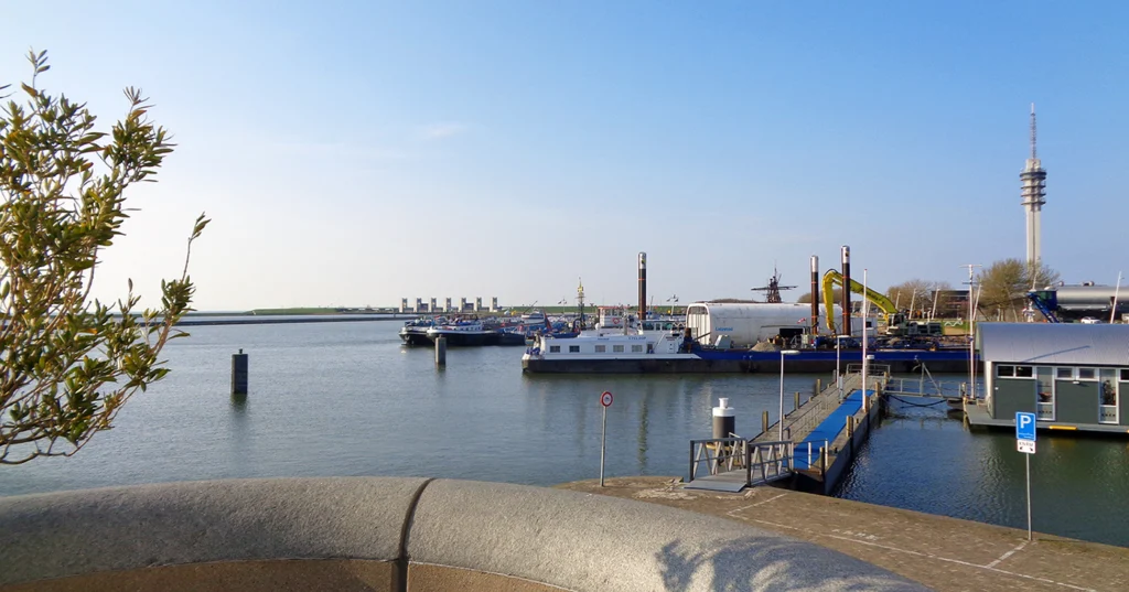 Bataviahaven 10 april 2016